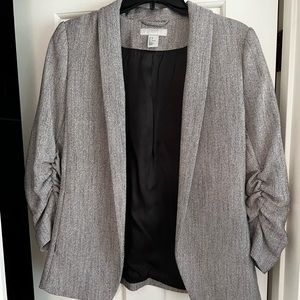 H&M 3/4 sleeve blazer with puckered sleeves size 8